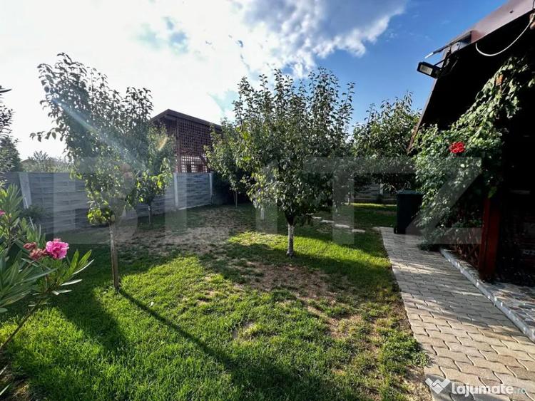 Casă cu 8 camere cu Teren 1000 Mp în Bărăbanț