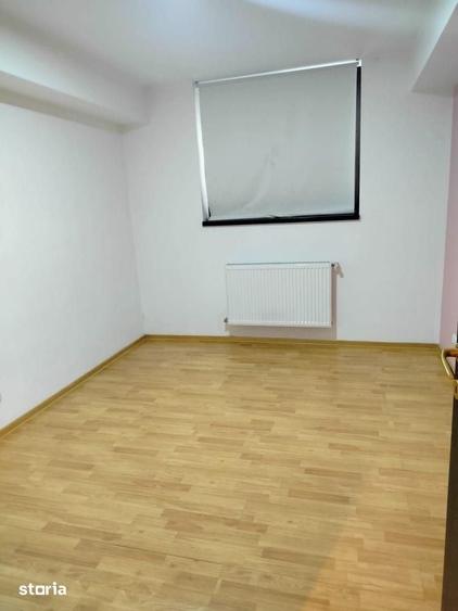 Spațiu comercial, de 80 mp, în Moșilor