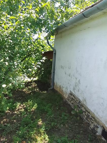 Teren de 6100 mp, în Cehal