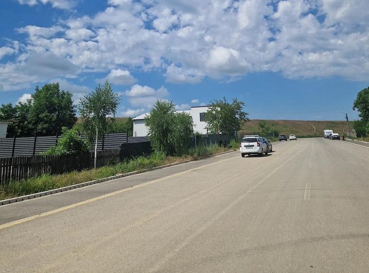 Teren de 2471 mp, în Cornetu