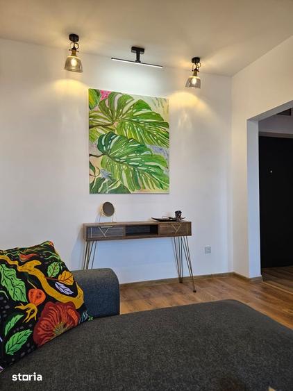 Apartament cu 3 camere decomandat în Astra