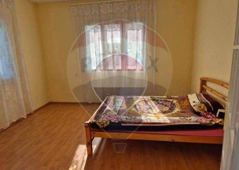 Casă individuală cu 6 camere cu Teren 669 Mp în Ocna Șugatag