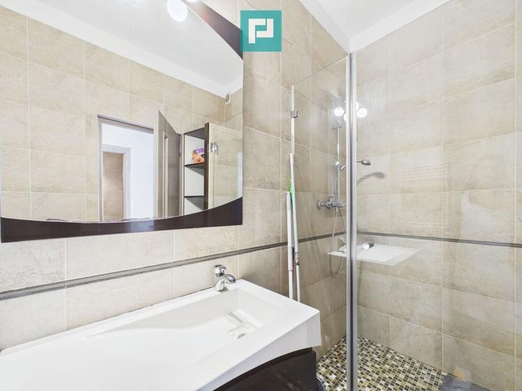 Apartament cu 3 camere semidecomandat în UTA