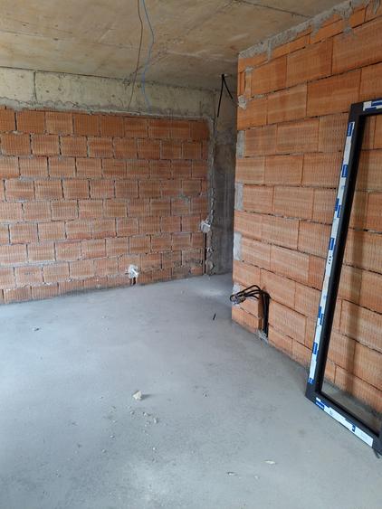 Apartament cu 2 camere decomandat în Giulești