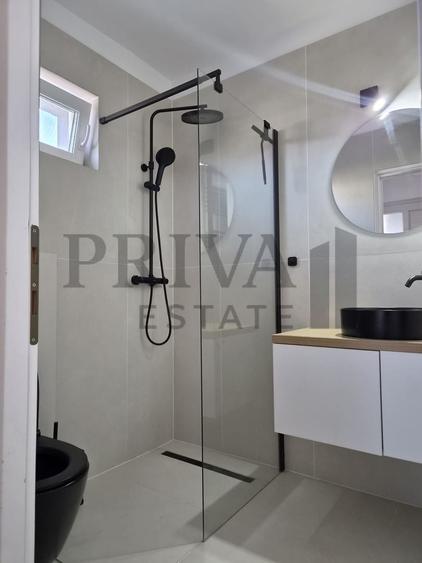 Casă cu 3 camere cu Canalizare în Dumbrăvița