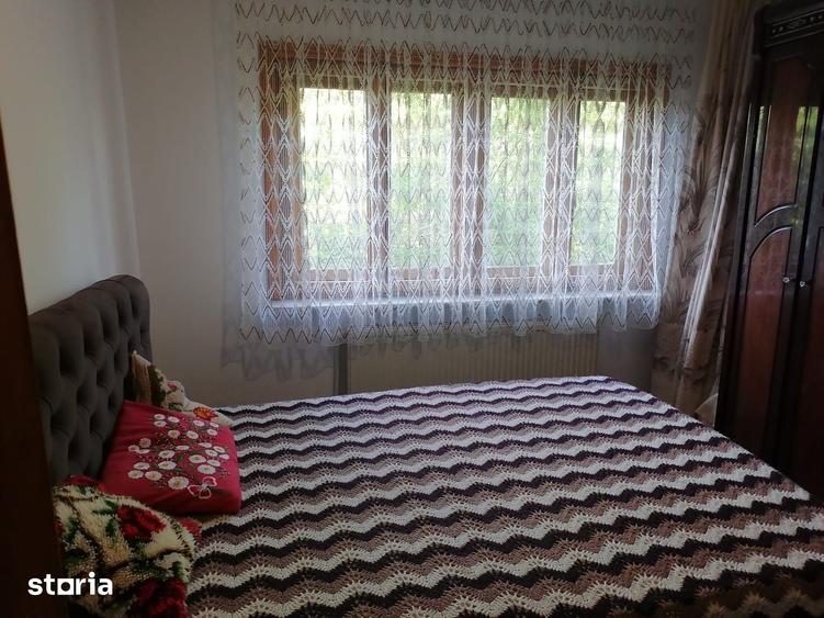 Apartament cu 2 camere decomandat în Rovine
