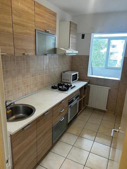 Garsonieră decomandată în Doamna Ghica
