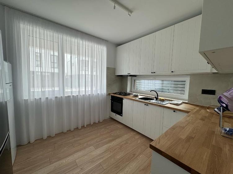 Duplex cu 5 camere cu Teren 225 Mp în Central