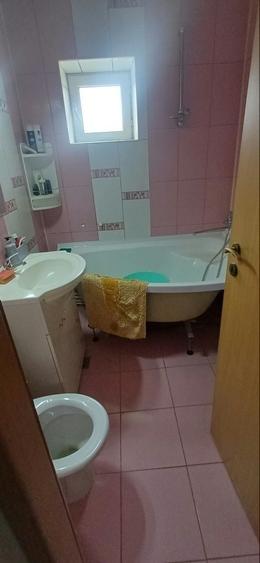 Apartament cu 3 camere decomandat în Valea Lupului