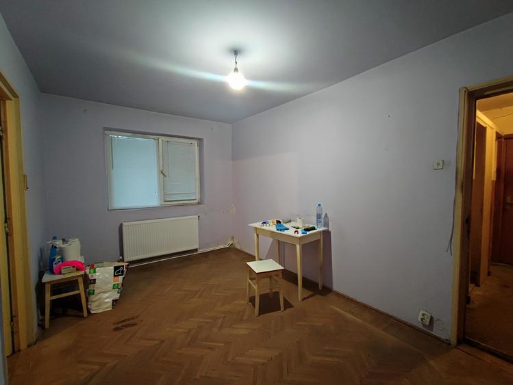 Apartament cu 2 camere nedecomandat în Central
