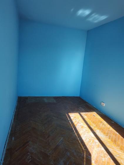 Apartament cu 2 camere semidecomandat în 1 Mai