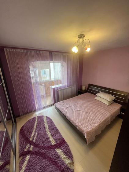 Apartament cu 3 camere decomandat, mobilat în Faleza Nord