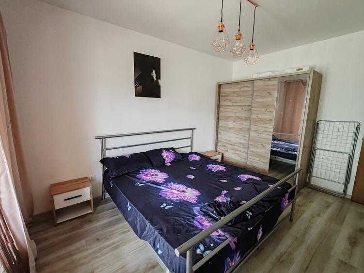 Apartament 2 camere liber la vanzare zona Coresi - 4