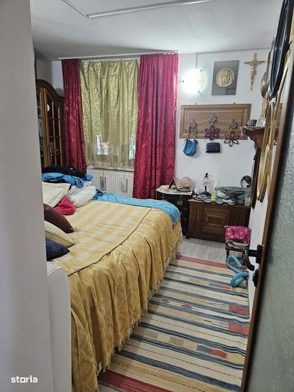 Apartament cu 4 camere în Albești