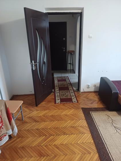 Apartament cu 2 camere semidecomandat în Dristor