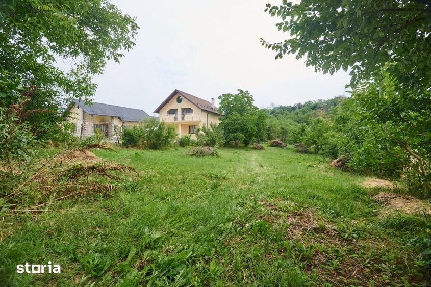 Teren de 2240 mp, în Moșoaia