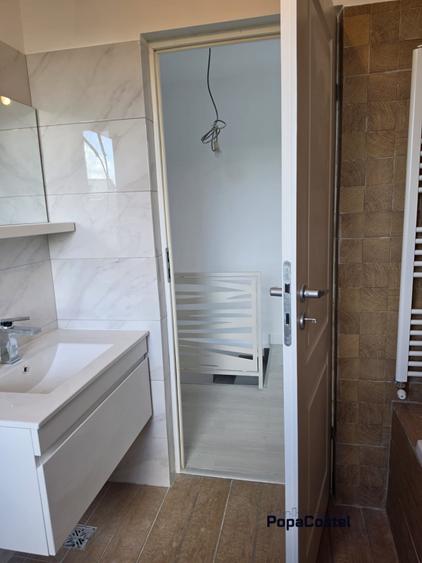 Duplex cu 4 camere cu Canalizare în Odăi