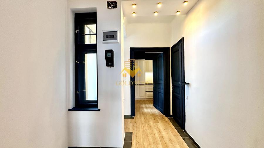 Apartament cu 3 camere semidecomandat, mobilat în Ultracentral