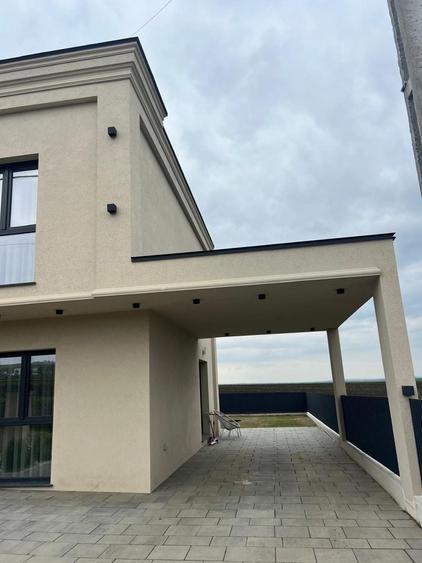 Casă cu 3 camere în Central