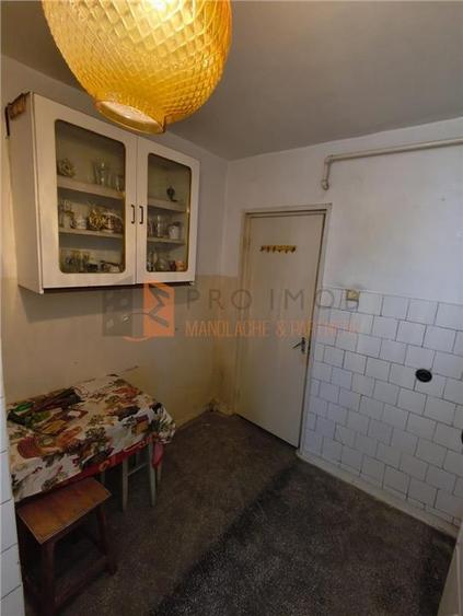 Apartament cu 3 camere decomandat în Micro 3