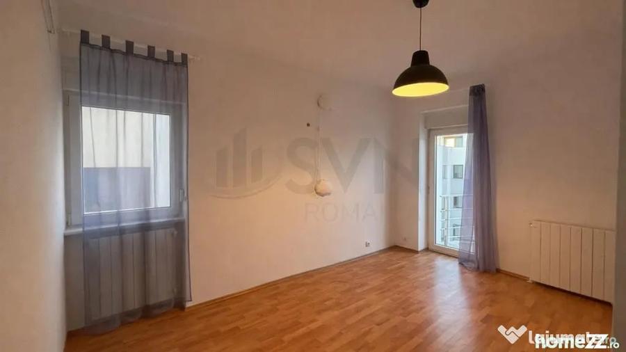 Apartament cu 3 camere decomandat în Polonă