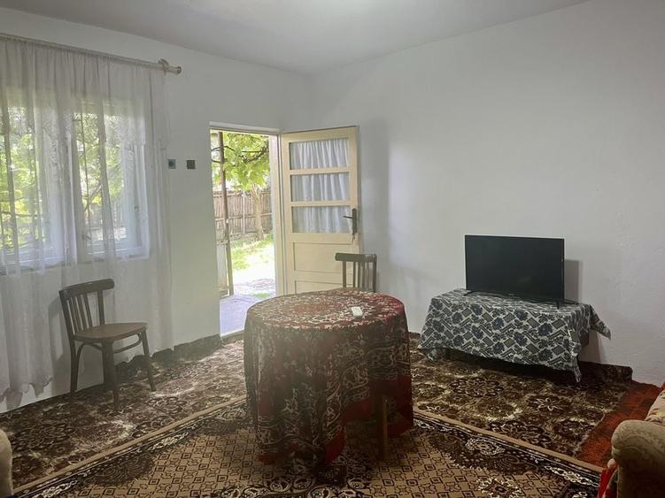 Casă cu 4 camere în Beleți