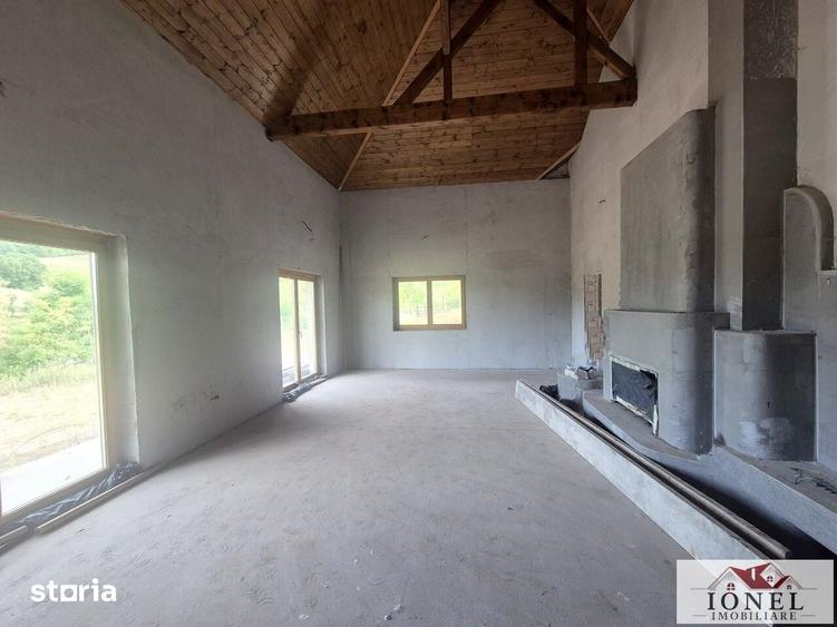Casă cu 3 camere cu Teren 6296 Mp în Meteș