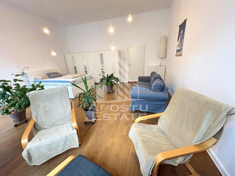 Apartament cu 2 camere semidecomandat, mobilat în Ultracentral