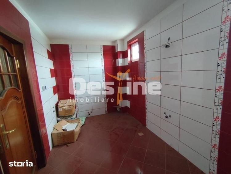 Casă cu 5 camere cu Teren 1508 Mp în Bereasca