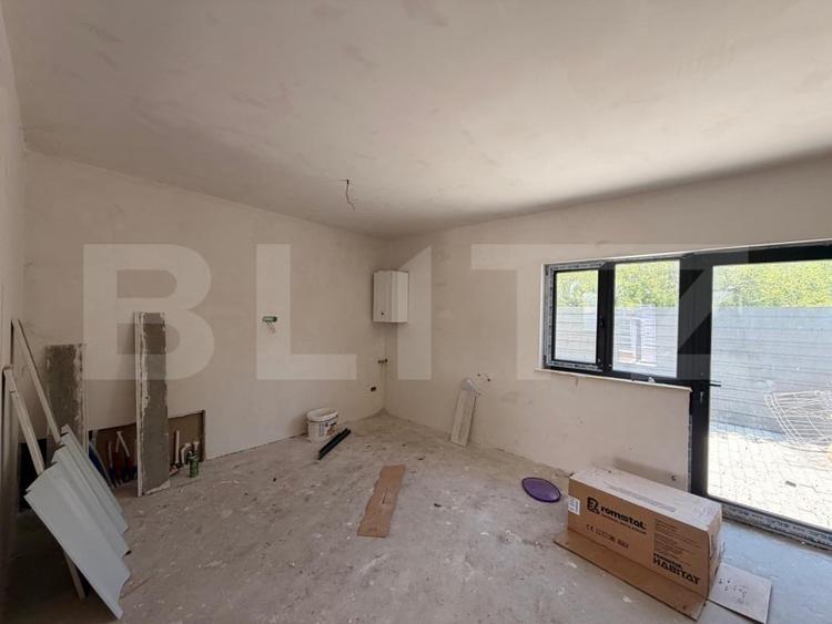 Triplex nou, 107.40 mp, teren 306 mp, zona Calea Severinului - Ambasador - 11