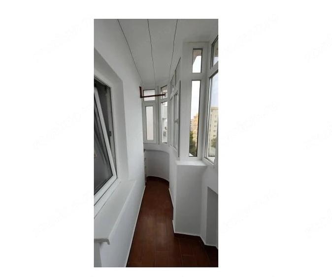 Apartament cu 3 camere decomandat în Nerva Traian