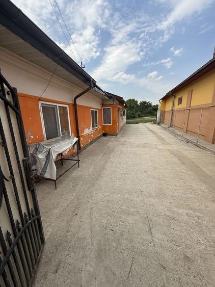Casă cu 3 camere în Central