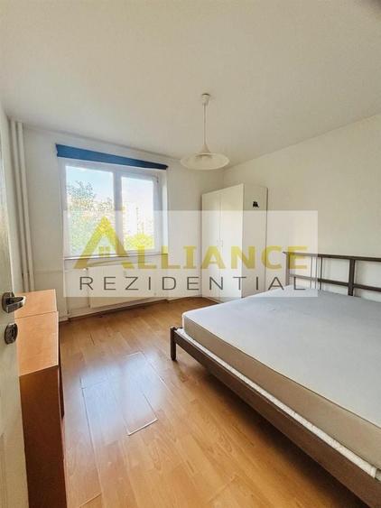 Apartament cu 3 camere decomandat, mobilat în Tineretului