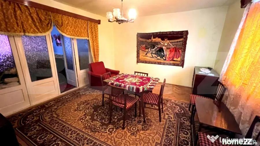 Casă cu 4 camere cu Teren 200 Mp în Central