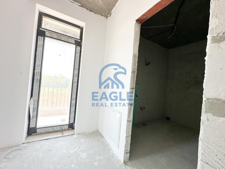 Casă individuală cu 4 camere cu Canalizare în Palazu Mare