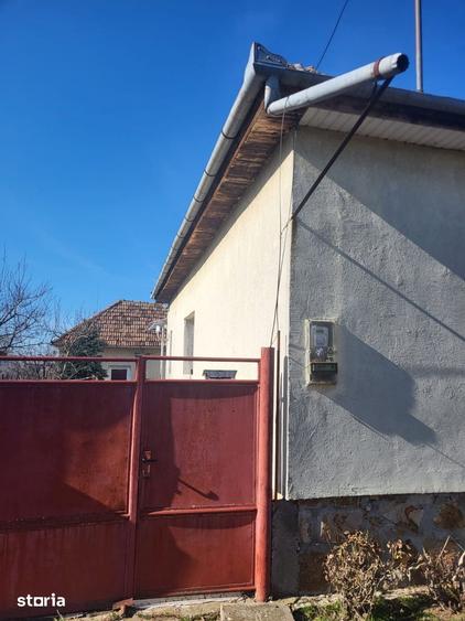 Casă cu 4 camere semidecomandat cu Teren 560 Mp în Șagu