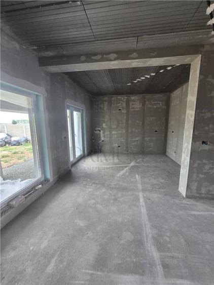 Duplex cu 3 camere cu Teren 330 Mp în Moșnița Nouă