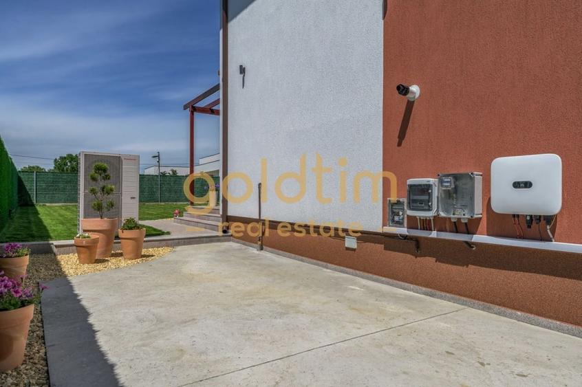 Casă individuală cu 5 camere cu Canalizare în Balotești