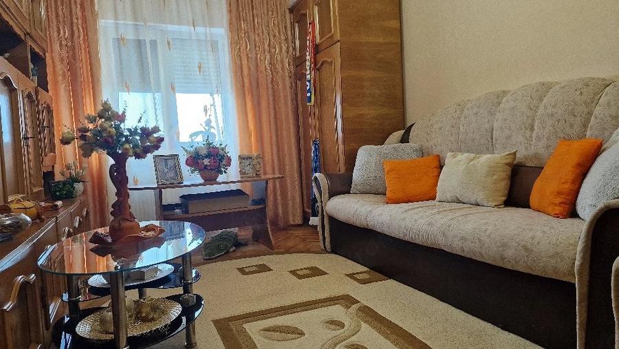Apartament cu 2 camere decomandat în Elisabetin
