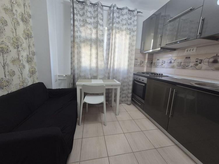 Garsonieră decomandată, mobilată în Iancului
