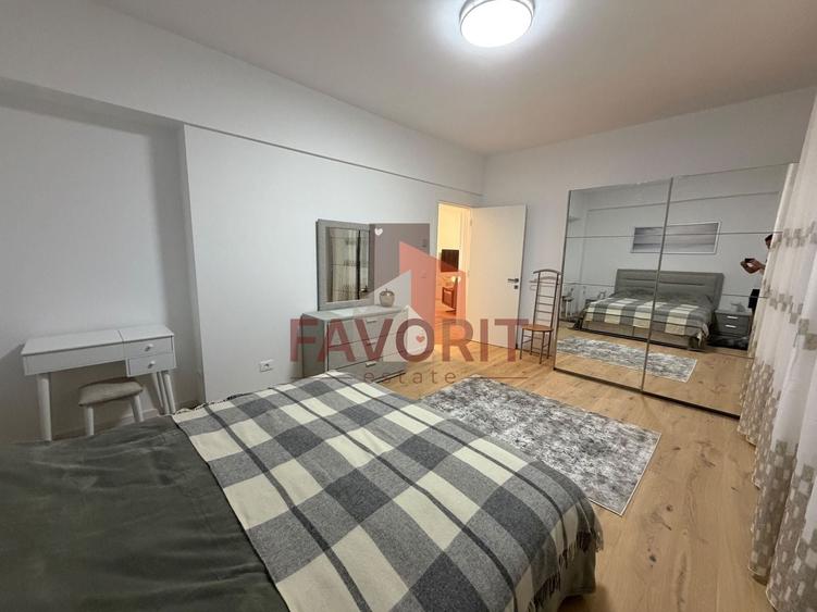 Apartament cu 4 camere decomandat, mobilat în Central