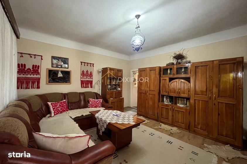 Casă cu 3 camere cu Teren 900 Mp în Central