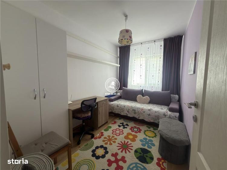 Apartament cu 3 camere decomandat în Dacia