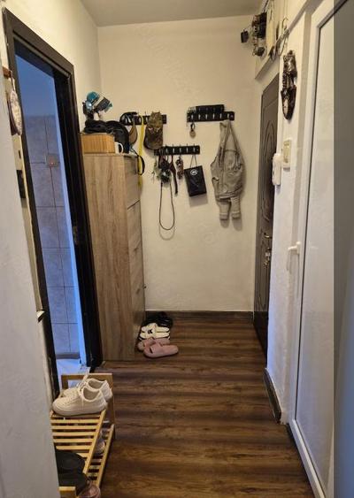 Apartament cu 2 camere semidecomandat în Tomis IV