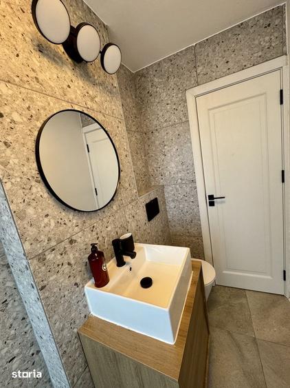 Apartament cu 2 camere semidecomandat, mobilat în Universitate