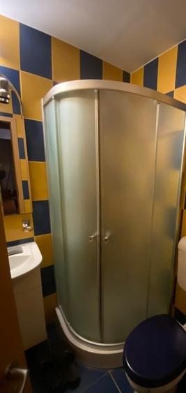 Apartament cu 4 camere decomandat, mobilat în Soarelui