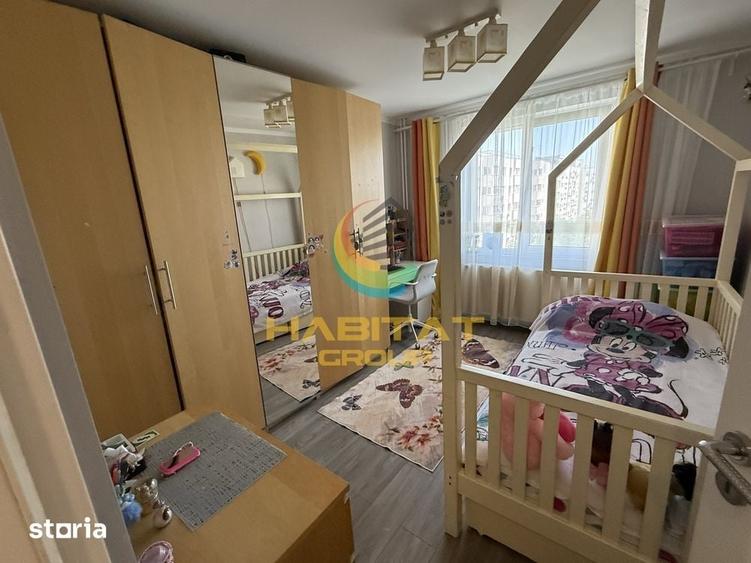 Apartament cu 4 camere semidecomandat în Titan