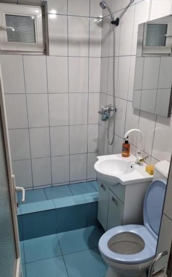 Apartament cu 2 camere decomandat, mobilat în Titan