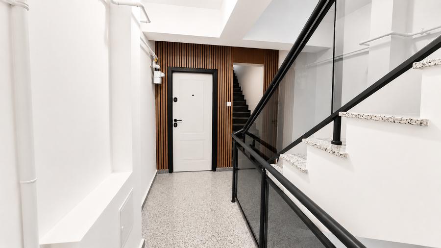 Apartament cu 3 camere decomandat în 1 Mai