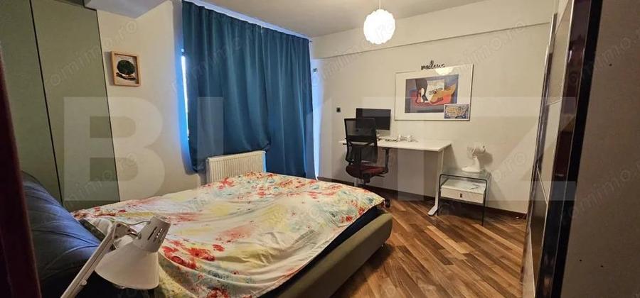 Apartament cu 3 camere decomandat, mobilat în Central